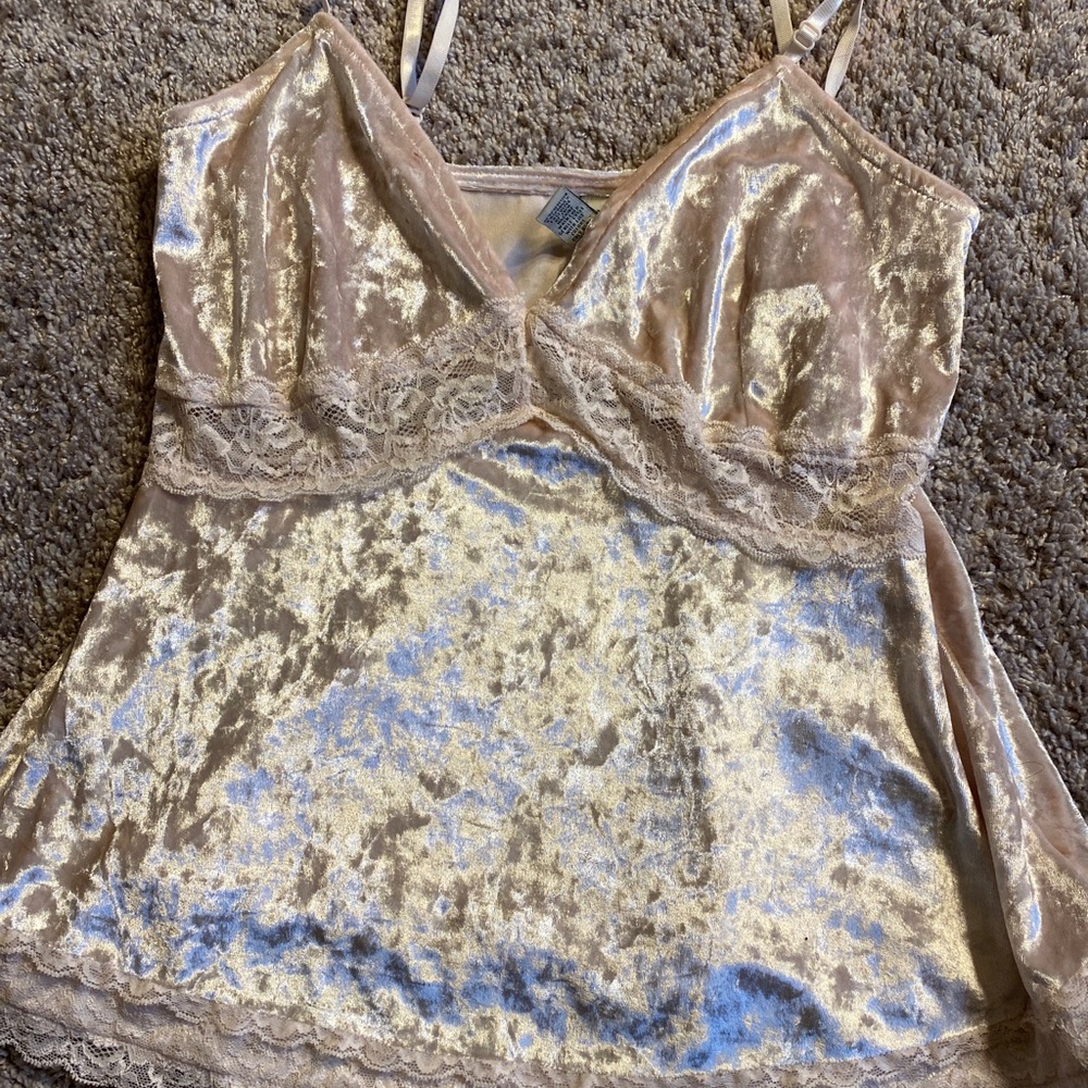 Multiple Tops - image 6